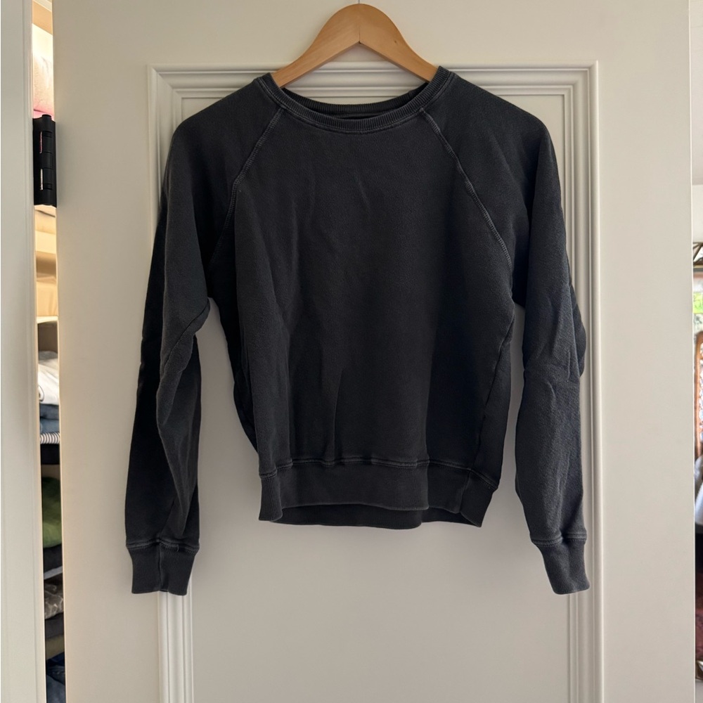 The Great Women’s Black Crewneck Sweater size 0
